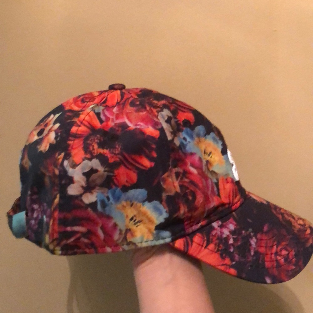 Hat - Picture 3 of 3